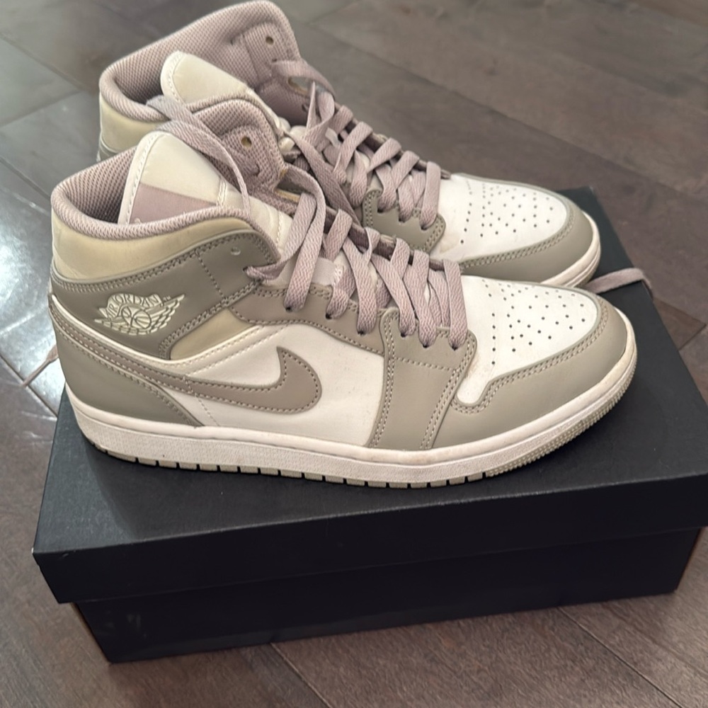 COPY - Jordan 1 college grey